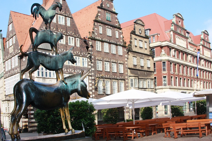 Bremen Altstadt mit Denkmal Bremer Stadtmusikanten.