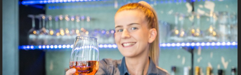 Servicemitarbeiter Restaurant, Bar & Bankett (m/w/d)