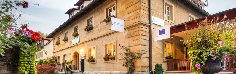 Empfangsmitarbeiter / Gastgeber / Hotelfachfrau /-mann  (m/w/d) in Rothenburg ob der Tauber