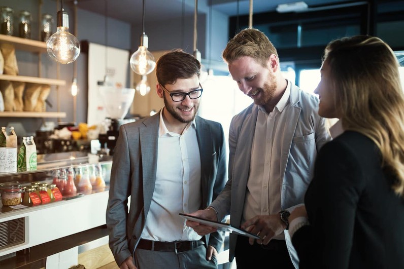 Senior Brand & F&B Manager (m/w/d)