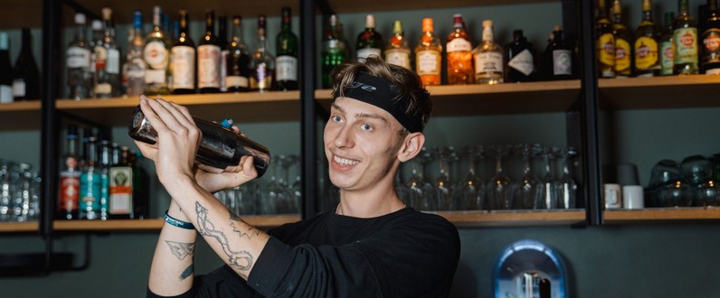Barmitarbeiter / Barkeeper (m/w/d)