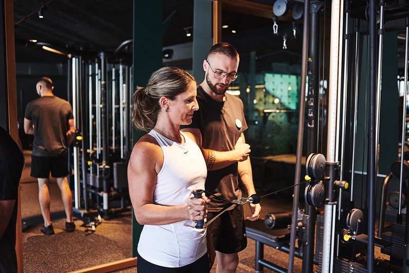 Fitnesstrainer, Sportlehrer oder Sporttherapeut (m/w/d)