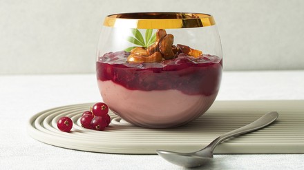 Hafer Tifle von frischli Dem Gästewunsch nach veganen Desserts kann auch im großen Stil ganz einfach nachgekommen werden. Wie, zeigt Frischli mit seinem „Easy Desserts“-Folder mit zahlreichen Rezeptvorschlägen.
