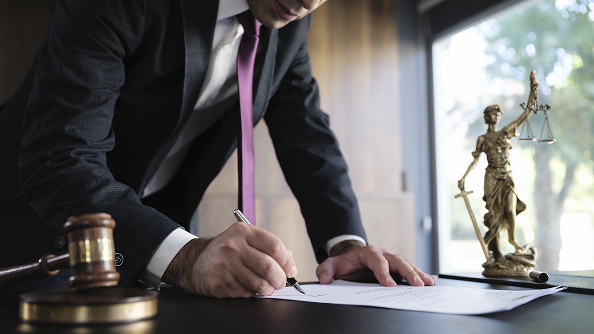 Foto: ilkercelik via Getty Images Kündigungsschutz auch bei späterer Kenntnis der Schwangerschaft