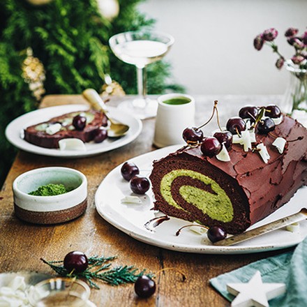 Rezepttipp: Matcha-Weihnachtsbiskuitroulade Rezepttipp: Matcha-Weihnachtsbiskuitroulade