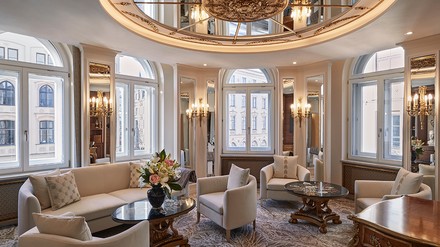 Ludwig-Suite Die neugestaltete Ludwig-Suite im Hotel Vier Jahreszeiten Kempinski München