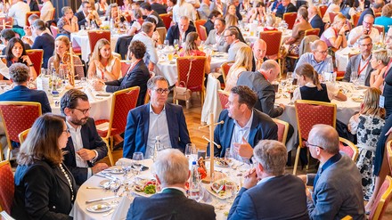 Bühne Auch abseits der Bühne wurde viel über Aktuelles der Branche diskutiert.