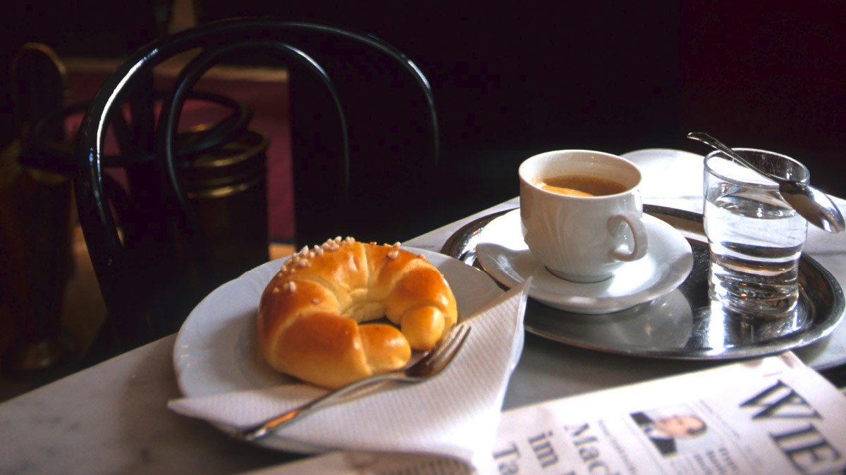 Fotos: picture alliance/Rainer Hackenberg; iStockphoto Zeit und Raum konsumieren