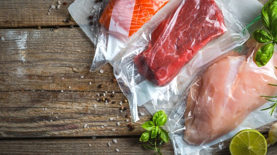eingeschweißtes Fleisch für Sous Vide Technik