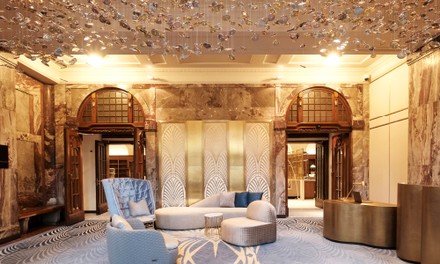 Architektonische Machtgebärden eines Finanzamts Architektonische Machtgebärden eines Finanzamts