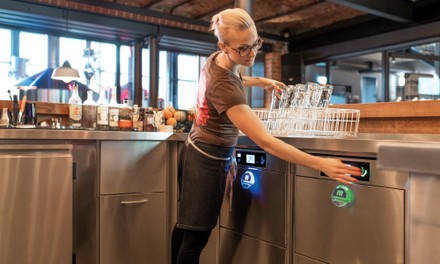 Gläserspülmaschine von Meiko Gläserspülmaschine von Meiko