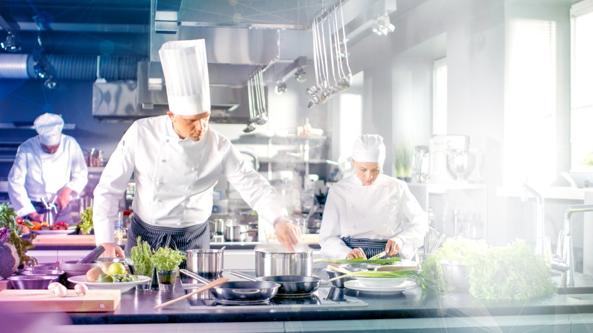 fotolia.com: Gorodenkoff moderne Küchentechnik