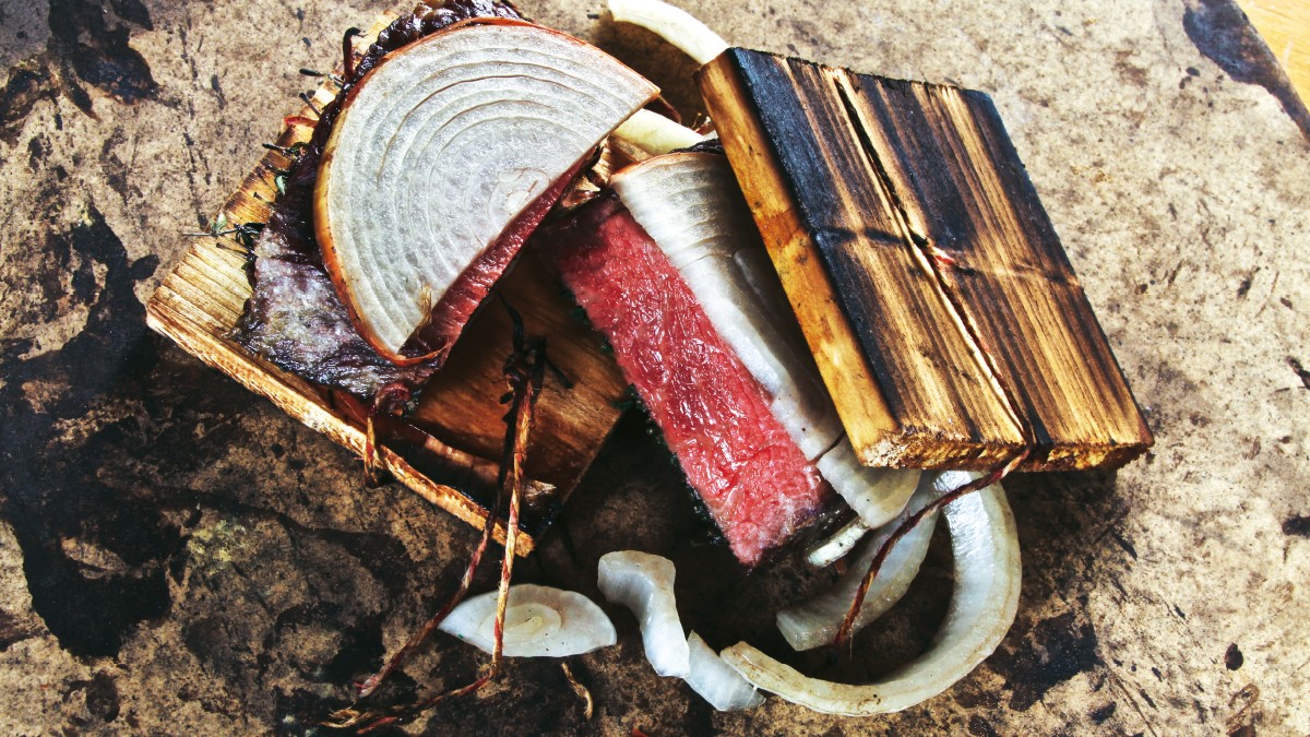 Foto: Thomas Ruhl, Edition Fackelträger, Köln Für Feuer und Flamme