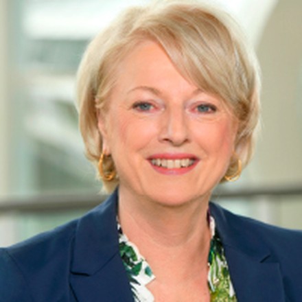 Claudia Johannsen Geschäftsbereichsleiterin bei der Hamburg Messe und Congress Claudia Johannsen Geschäftsbereichsleiterin bei der Hamburg Messe und Congress