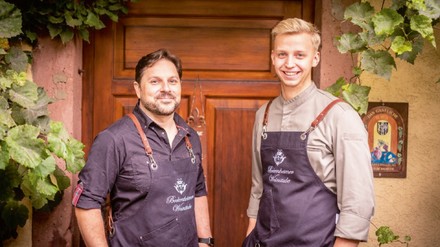 Zwei Köche der Bockenheimer Weinstube Zwei Köche der Bockenheimer Weinstube