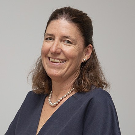 Beatrice Schweighauser Leiterin EHL Hotelfachschule Passugg Beatrice Schweighauser Leiterin EHL Hotelfachschule Passugg