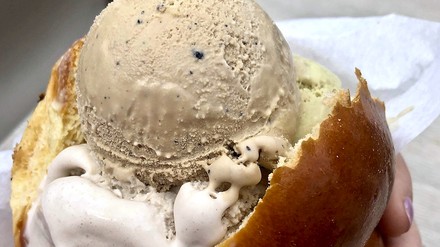 Eiscreme im Brioche Eiscreme im Brioche