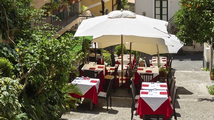 Restaurant an der Straße Restaurant an der Straße