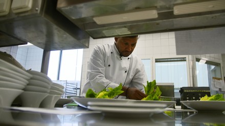 Ben Brahim richte selbst Salat an Ben Brahim richte selbst Salat an