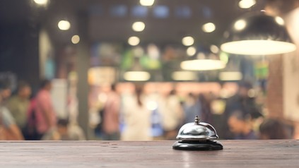 Klingel auf einem Hoteltresen