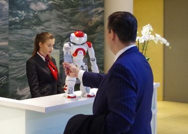 Roboter am Hotelempfang