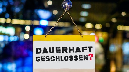 Schild "Dauerhaft geschlossen"