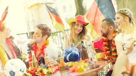 Deutsche Fans im Biergarten Public Viewing