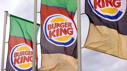 Drei Fahnen mit dem Burger King Logo