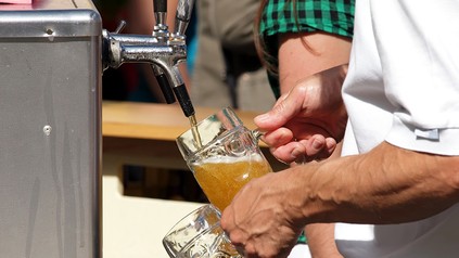 Ein Biergartenausschank