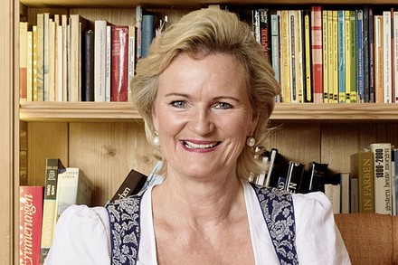 Angela Inselkammer