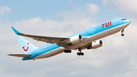 Ein Flugzeut von TUI fly