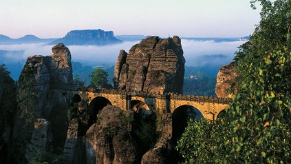 Basteibrücke im Elbsandsteingebirge in der Sächsischen-Schweiz