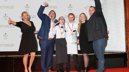 Piroska Payer und das Team vom Schloss Fuschl bei der Preisverleihung