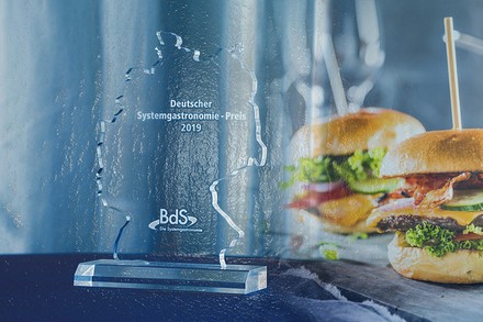 Das Logo vom Deutschen Systemgastronomie-Preis