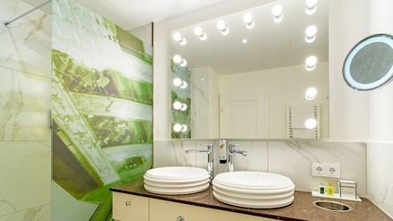 Badezimmer im Theaterhotel & Suites Wien