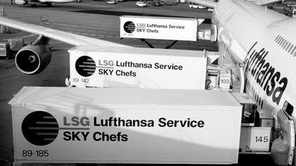 Lufthansa Flugzeug am Flughafen