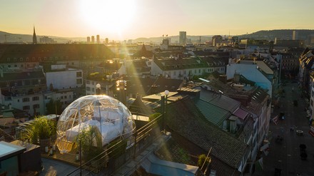 Glaskugel auf dem Hotel Widder in Zürich, Schweiz