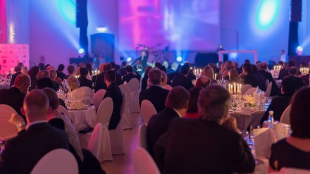 Viele Menschen auf einer Veranstaltung