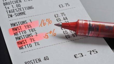 Kassenzettel mit durchgestrichener Mehrwertsteuer