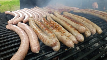 Bratwürste auf Grill