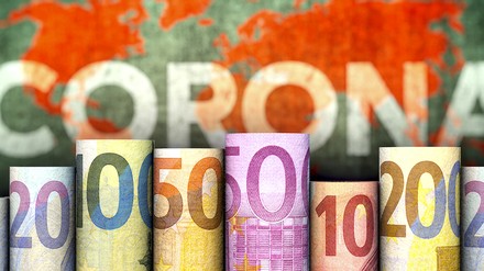 Euro-Geldscheine vor dem Wort Corona