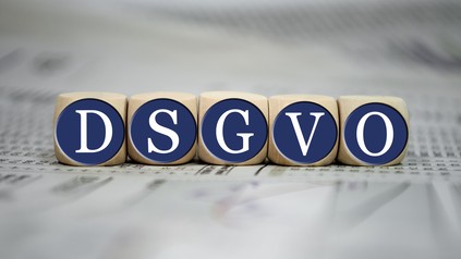 Würfel mit Buchstaben bilden DSGVO