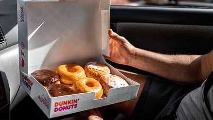 Dunkin’ Donuts eröffnete am 10. November 2022 Jubiläumsfiliale in Berlin.