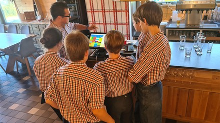 Schüler bei der Einweisung