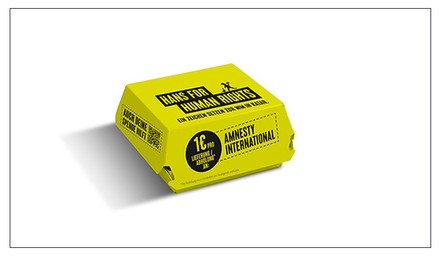 Liefertüten und Burgerboxen in neuem Design. (Foto: © Hans im Glück)