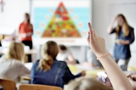 Eine Schulklasse beim Unterricht