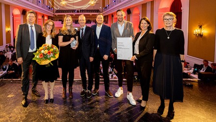 Dritter Preis bei der Verleihung des Deutschen Tourismuspreises 2022 geht an "EMMI-MOBIL" in Bad Hindelang.