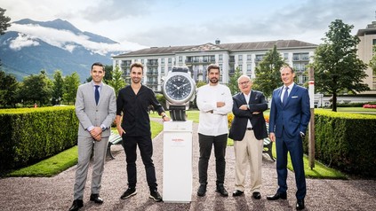 Uwe Liebinger (Carl F. Bucherer, Sponsor der Auszeichnung), Silvio Germann (IGNIV by Andreas Caminada), Sven Wassmer (Culinary Director Grand Hotel Quellenhof), Urs Heller (Chefredaktor GaultMillau) und Marco R. Zanolari (General Manager Grand Hotels).