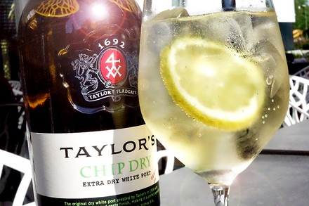 Ein sprudelnder Cocktail