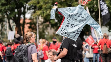 Großdemonstration des Bündnisses #AlarmstufeRot in Berlin